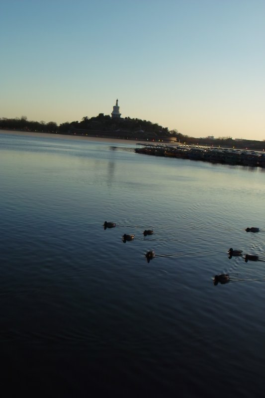 Jadeinsel mit weißer Pagode im Beihai-Park