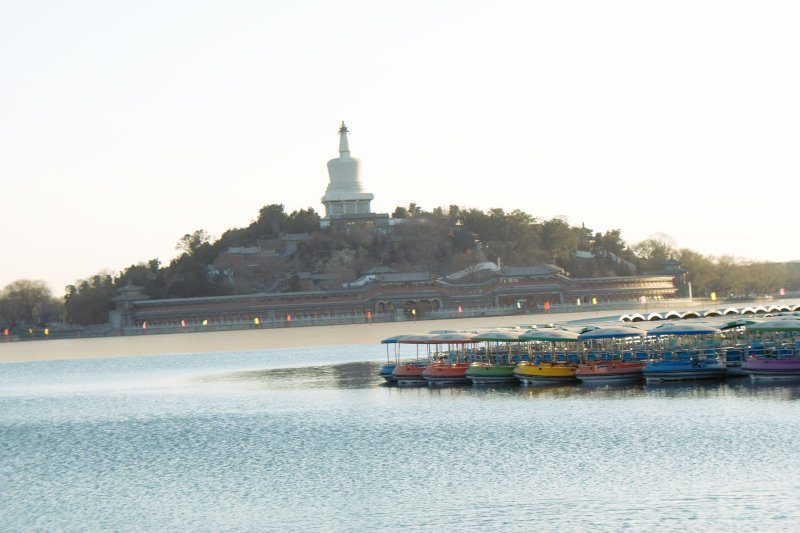 Jadeinsel mit weißer Pagode im Beihai-Park