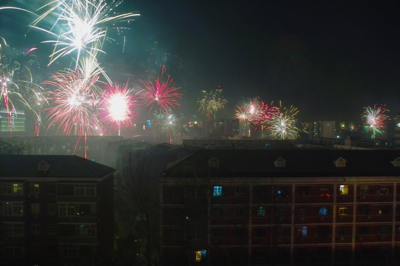 Feuerwerk zum Frühlingsfest (Chinesisches Neujahr) - Chun Jie