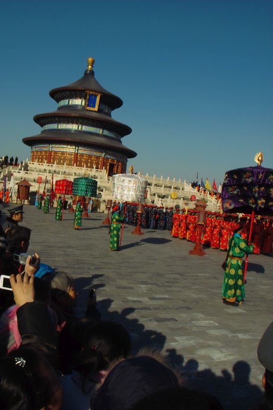 Ernteopfer durch Kaiser von China zur Kulturwoche des Himmeltempels