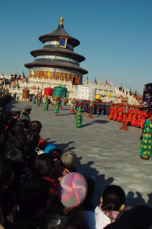 Ernteopfer durch Kaiser von China zur Kulturwoche des Himmeltempels