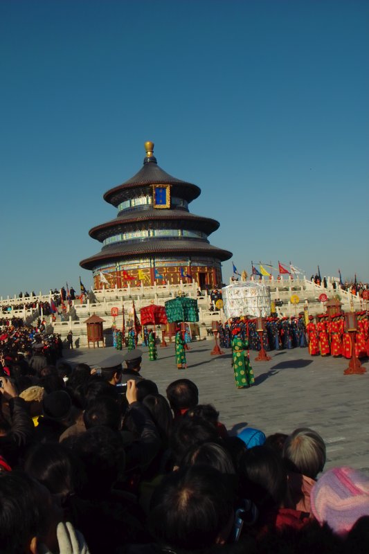 Ernteopfer durch Kaiser von China zur Kulturwoche des Himmeltempels