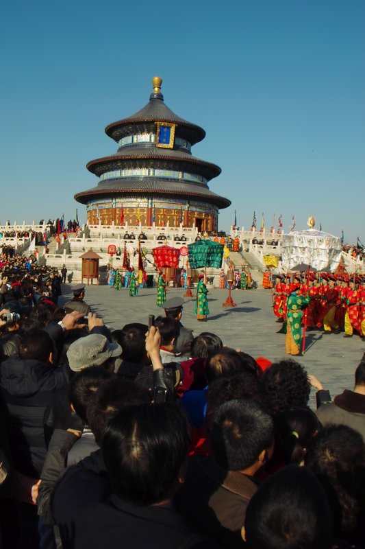 Ernteopfer durch Kaiser von China zur Kulturwoche des Himmeltempels