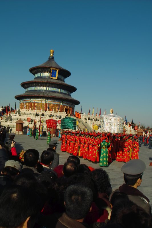 Ernteopfer durch Kaiser von China zur Kulturwoche des Himmeltempels