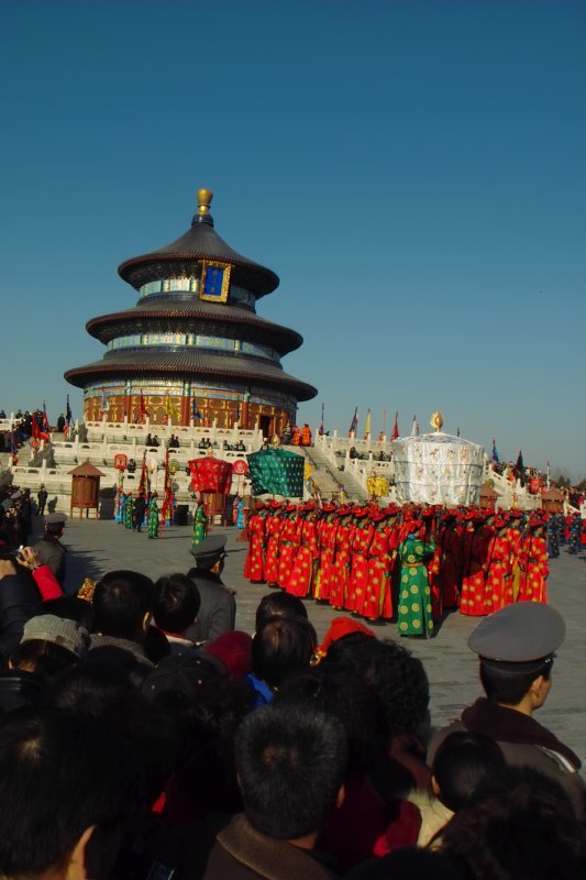 Ernteopfer durch Kaiser von China zur Kulturwoche des Himmeltempels