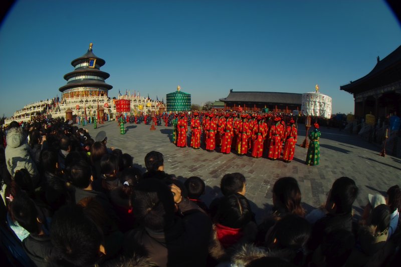 Ernteopfer durch Kaiser von China zur Kulturwoche des Himmeltempels