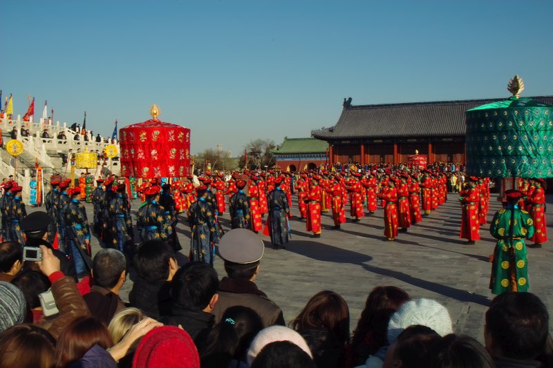 Ernteopfer durch Kaiser von China zur Kulturwoche des Himmeltempels