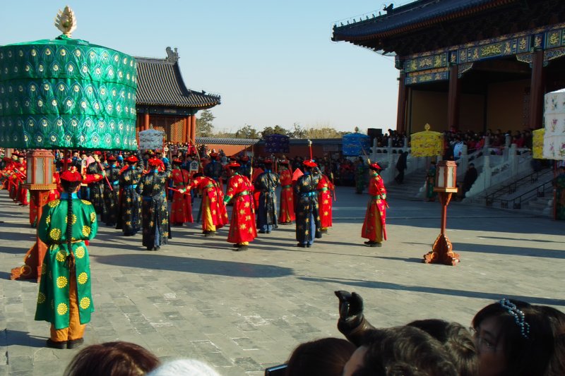 Ernteopfer durch Kaiser von China zur Kulturwoche des Himmeltempels