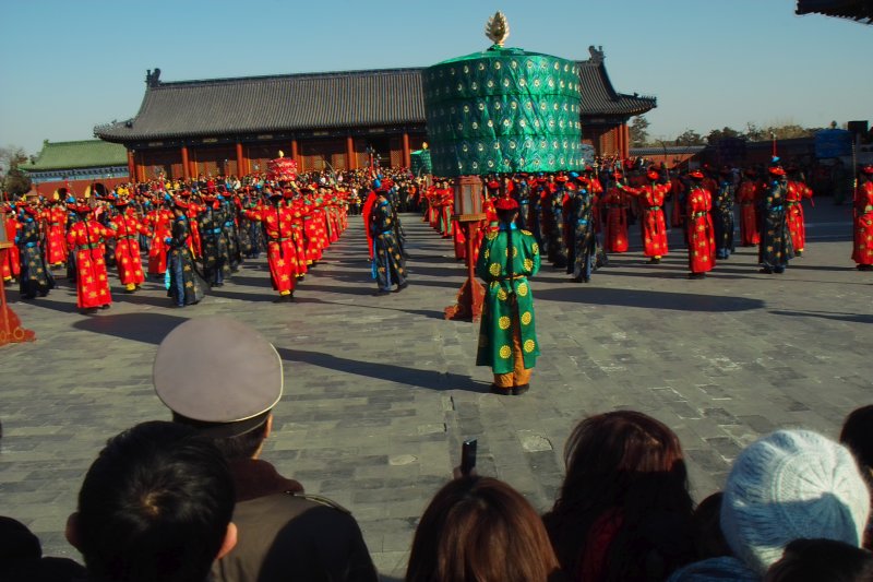 Ernteopfer durch Kaiser von China zur Kulturwoche des Himmeltempels